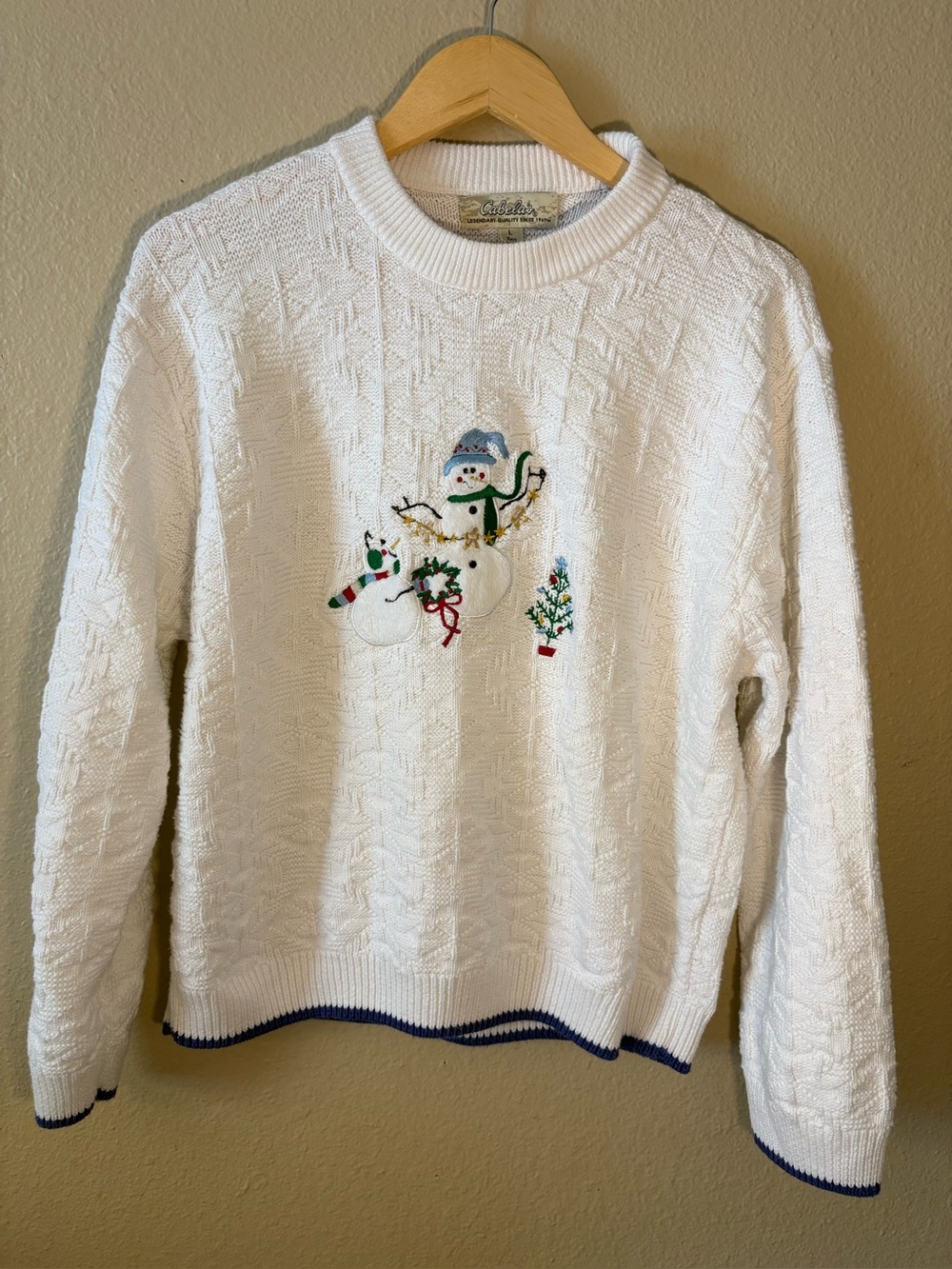 Cabela's Vintage White Snowman Embroidered Crewneck Sweater